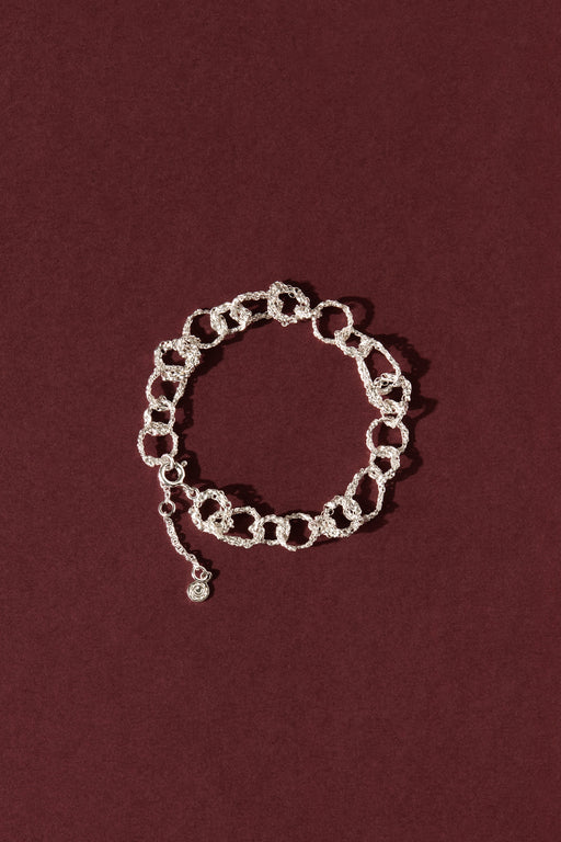 The assembly bracelet in sterling silver by Camillette Jewelry in Montreal