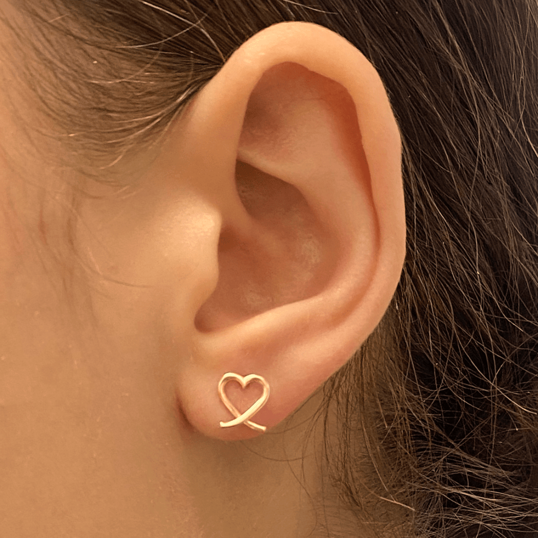 Crossed Heart Stud Earrings - 14K Gold - Camillette