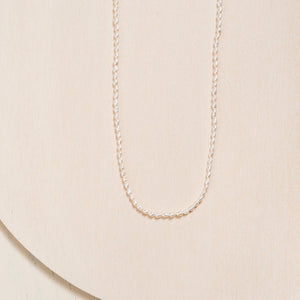 Collier rang de perles d'eau douce blanches