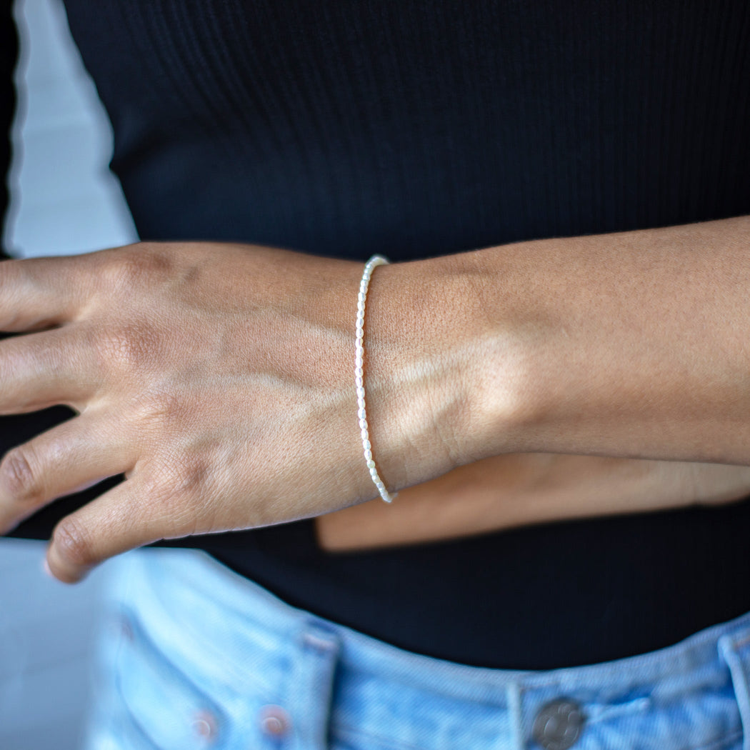 White Pearls Set - Small Silver Hoop Earrings & Classic Bracelet Single Strand Rice Pearl - Camillette